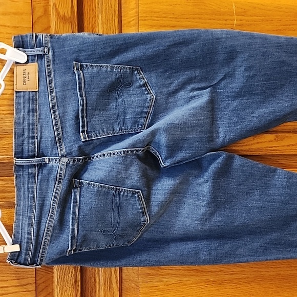 Too big - Picture 4 of 4